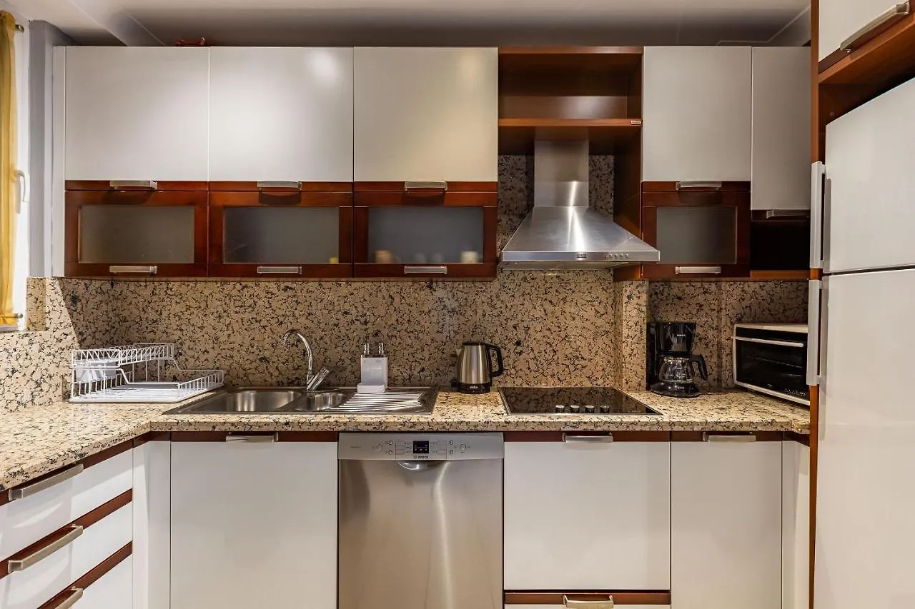 イスタンブールOutstanding Flat With Calming View Near Trendy Attractions In Nisantasiアパートメント アパート イスタンブール